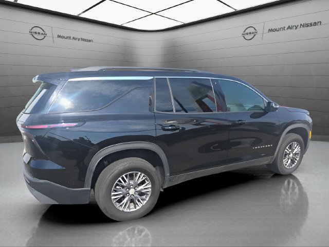 Used 2026 Chevrolet Traverse LT AWD/4WD image 4