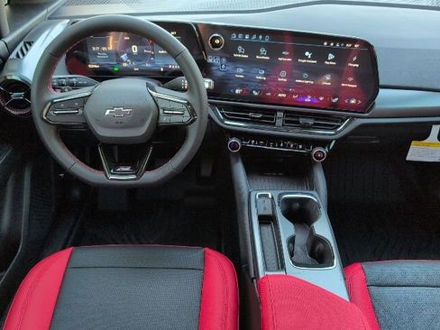 New 2026 Chevrolet Equinox EV RS image 4