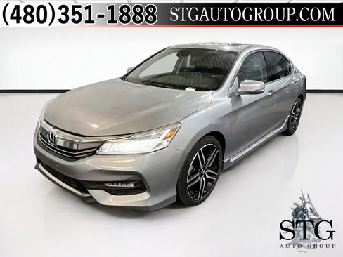 Used 2017 Honda Accord Touring image 1