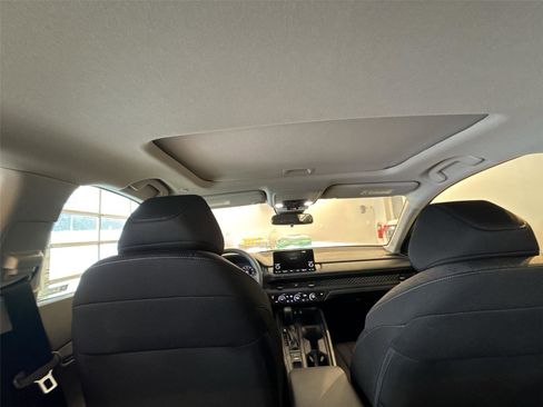 Used 2025 Honda Accord SE image 16