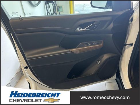 Used 2019 GMC Acadia SLE w/ Driver Alert Package I FWD image 10