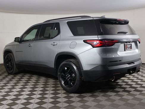 Used 2023 Chevrolet Traverse LT w/ Midnight/Sport Edition image 7