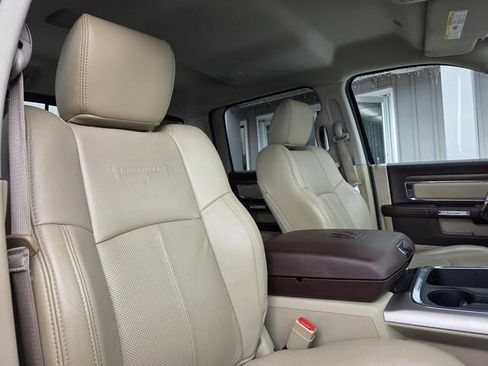 Used 2018 RAM 1500 Laramie image 23