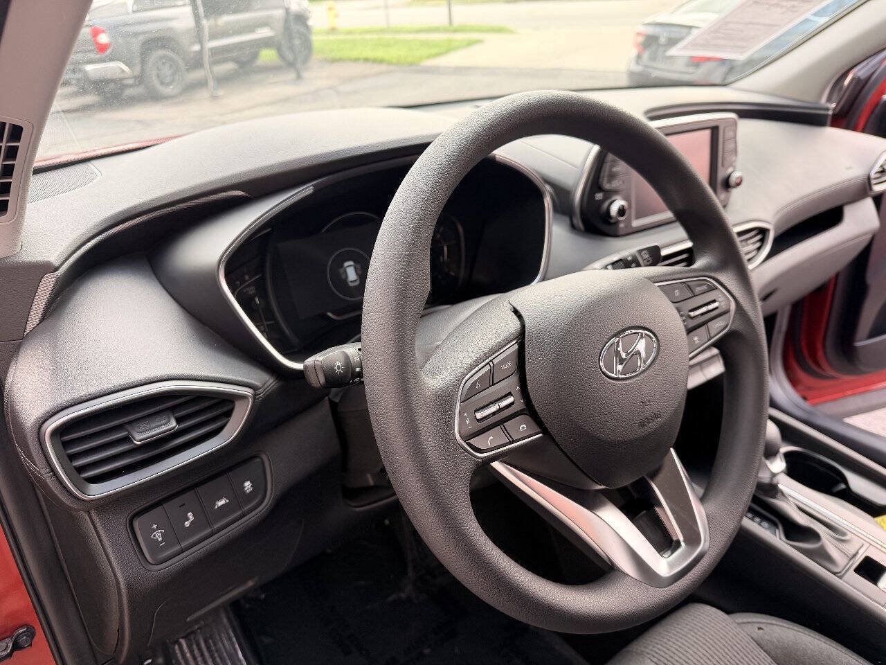Used 2019 Hyundai Santa Fe SEL FWD image 8