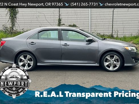 Used 2014 Toyota Camry SE FWD image 3