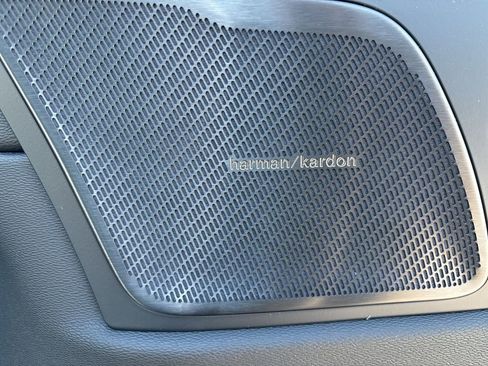 New 2026 Volvo XC60 T8 Plus w/ Protection Package Premier AWD/4WD image 39