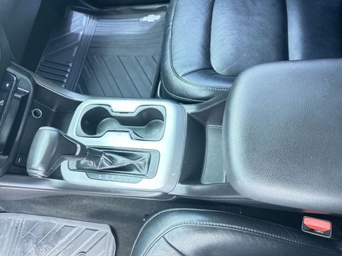 Used 2016 Chevrolet Colorado LT w/ LT Convenience Package RWD image 21