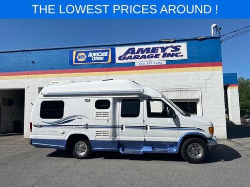Used 2003 Ford E-350 and Econoline 350 Super Duty RWD image 2