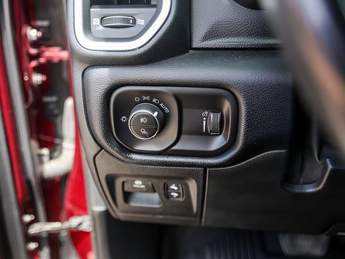 Used 2021 RAM 1500 Lone Star AWD/4WD image 15