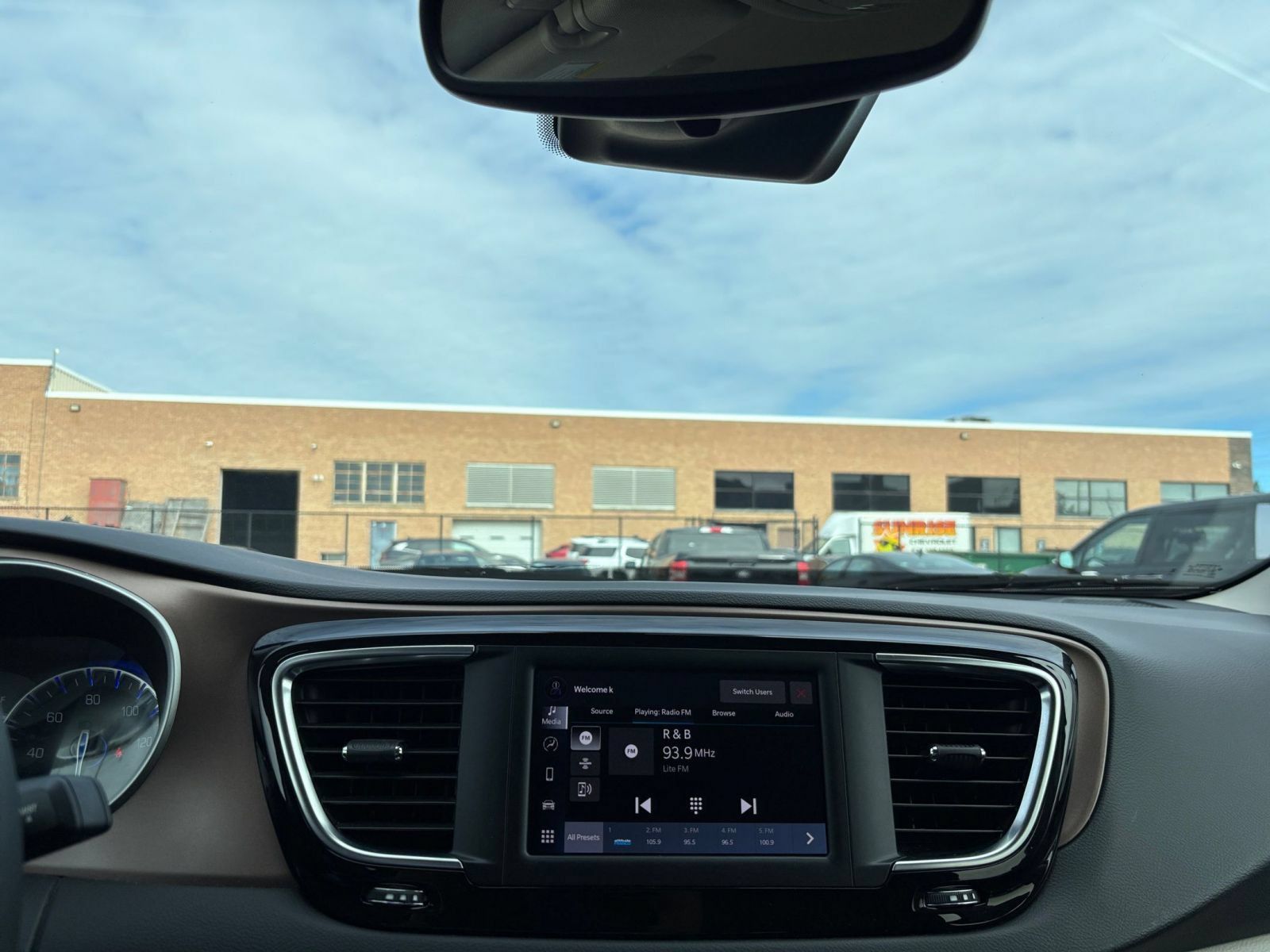 Used 2024 Chrysler Voyager LX FWD image 16