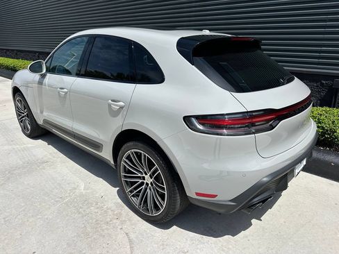 Used 2023 Porsche Macan AWD/4WD image 3