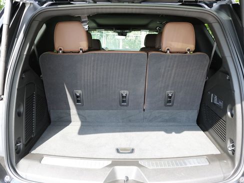 Used 2025 Chevrolet Tahoe High Country image 19