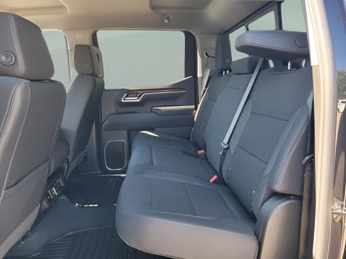 New 2026 GMC Sierra 1500 SLE w/ Preferred Package image 23