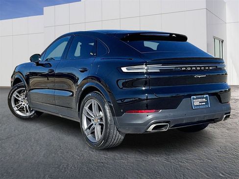 Used 2024 Porsche Cayenne Coupe image 3