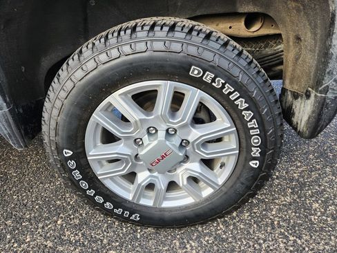 Used 2022 GMC Sierra 2500 SLT image 43