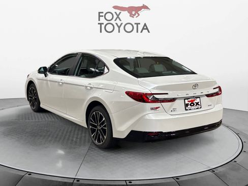 Used 2025 Toyota Camry XLE image 4