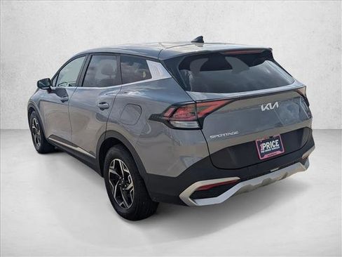 Used 2025 Kia Sportage LX image 8