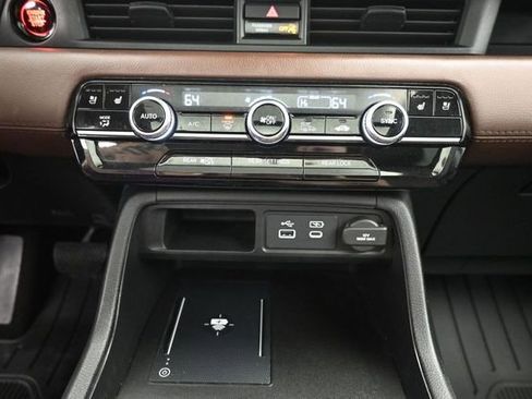 Certified 2025 Honda Pilot Elite image 18