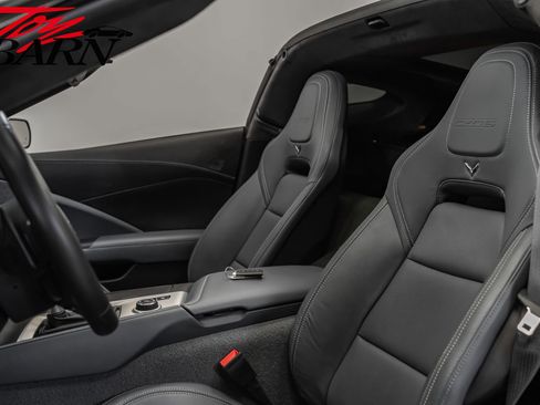 Used 2016 Chevrolet Corvette Z06 w/ 3LZ Preferred Equipment Group image 33