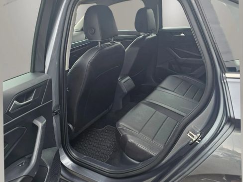 Used 2023 Volkswagen Jetta SE FWD image 7
