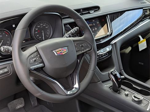 New 2025 Cadillac XT6 Premium Luxury w/ Technology Package image 8