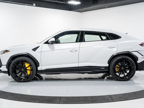Used 2023 Lamborghini Urus S AWD/4WD image 6