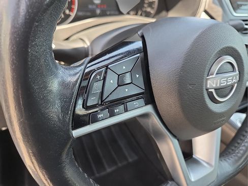 Used 2023 Nissan Altima 2.5 SV w/ SV Premium Package FWD image 12