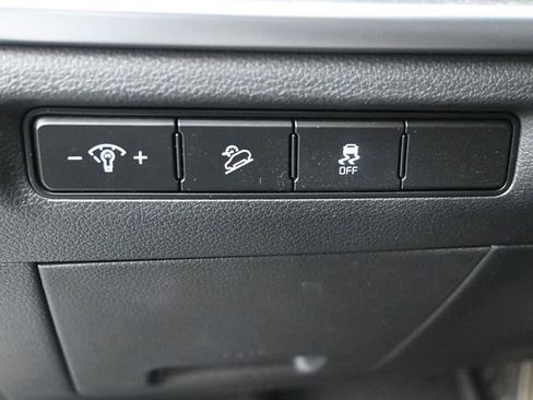 Used 2024 Kia Telluride LX image 10