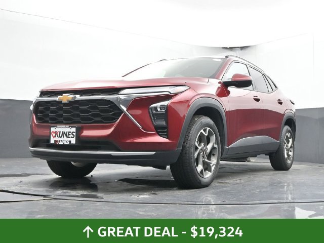 Used 2025 Chevrolet Trax LT FWD image 50