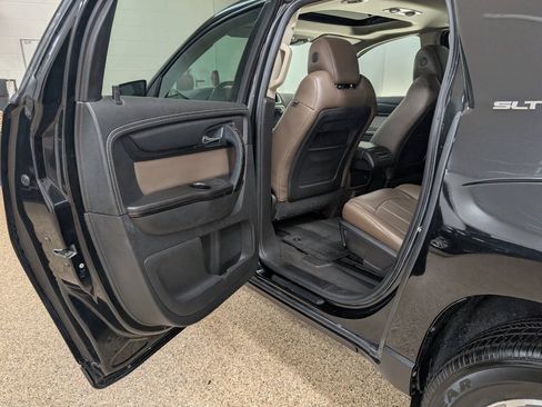 Used 2016 GMC Acadia SLT AWD/4WD image 14