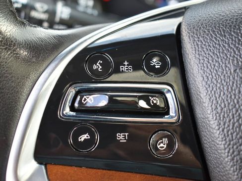 Used 2020 Cadillac Escalade Premium Luxury AWD/4WD image 15