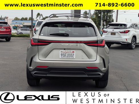Certified 2025 Lexus NX 250 FWD image 9