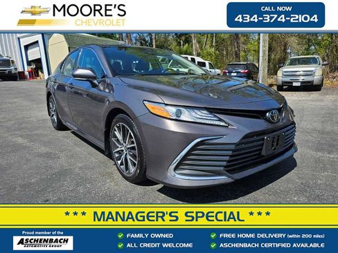 Used 2023 Toyota Camry XLE w/ Cold Weather Package AWD/4WD image 1