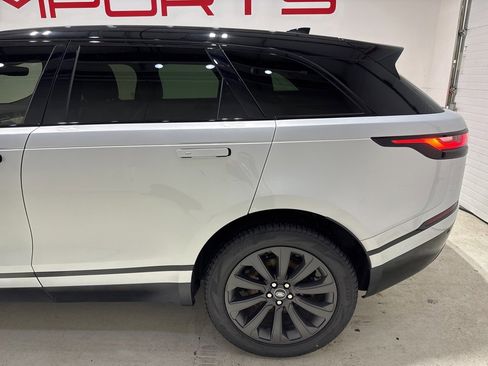 Used 2023 Land Rover Range Rover Velar R-Dynamic S image 6