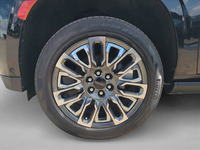 Used 2023 GMC Yukon XL Denali Ultimate AWD/4WD image 24