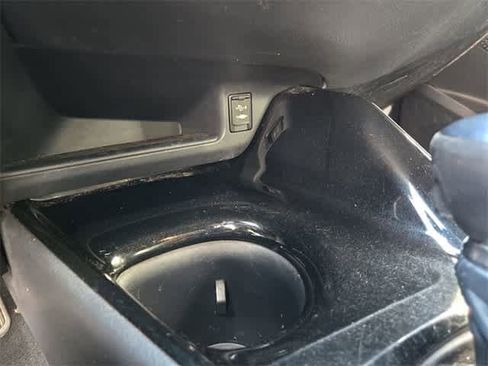 Used 2019 Toyota C-HR XLE image 30