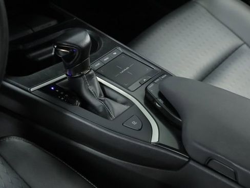 Used 2021 Lexus UX 200 w/ Accessory Package (Z2) image 26