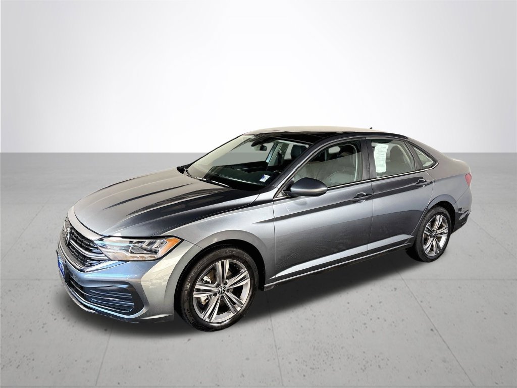 Used 2024 Volkswagen Jetta SE w/ Panoramic Sunroof Package FWD image 2