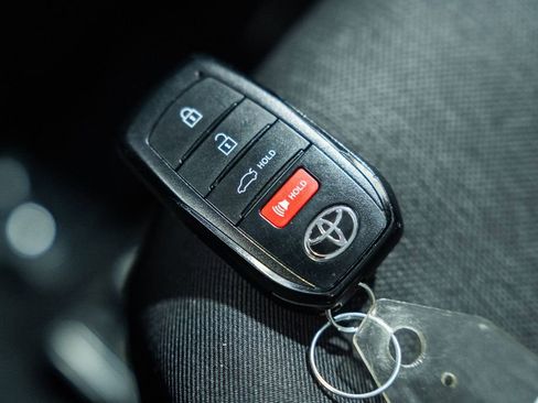 Used 2025 Toyota Camry LE image 37