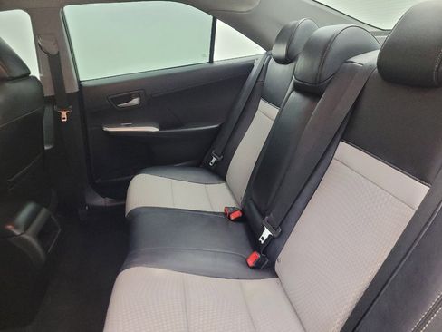 Used 2014 Toyota Camry SE image 18