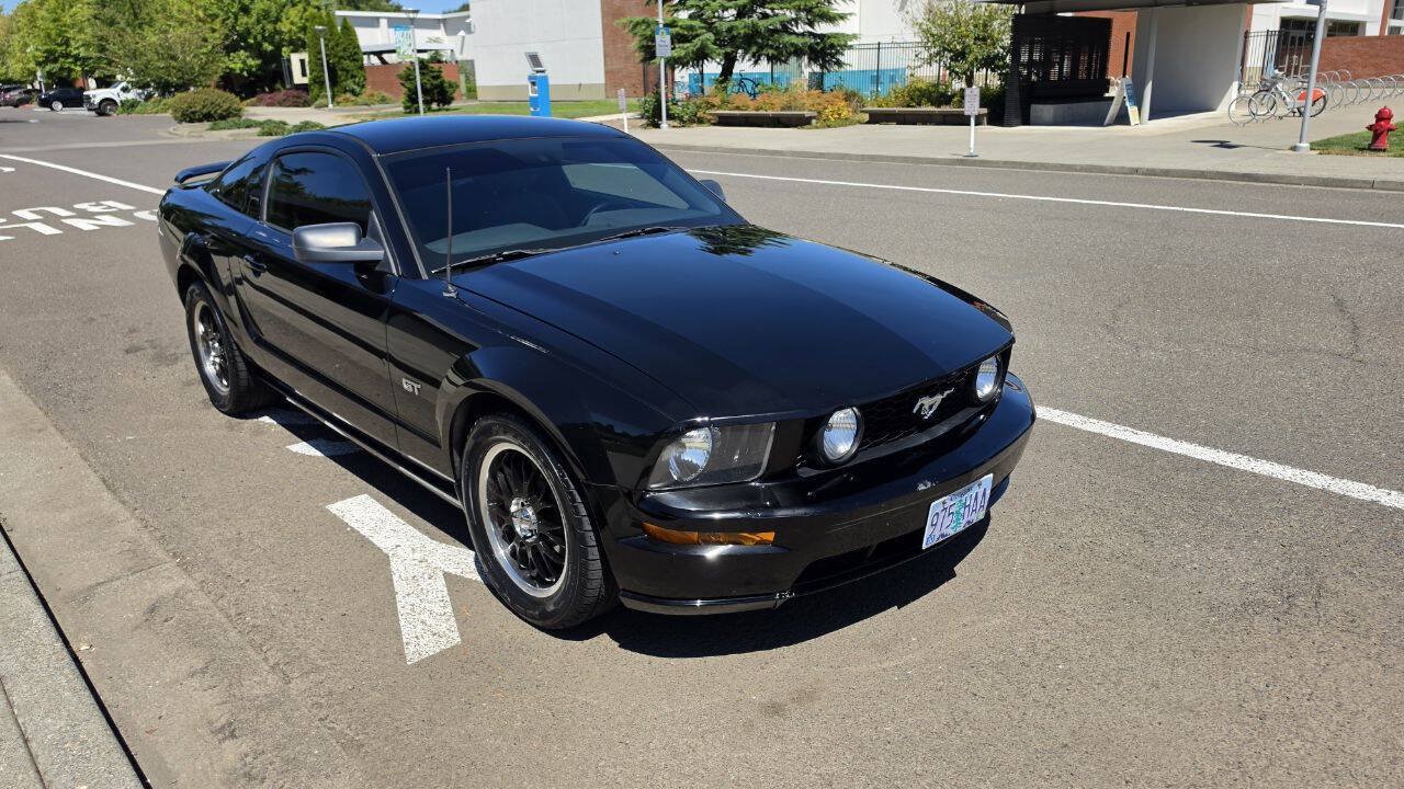 Used 2006 Ford Mustang GT RWD image 3