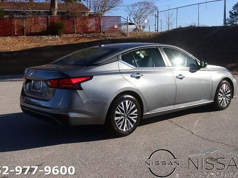 Certified 2024 Nissan Altima 2.5 SV image 6