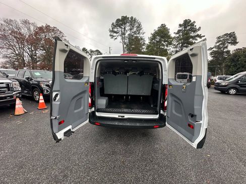 Used 2017 Ford Transit 350 XL image 19