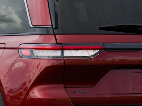 New 2026 Jeep Grand Cherokee Altitude AWD/4WD image 36