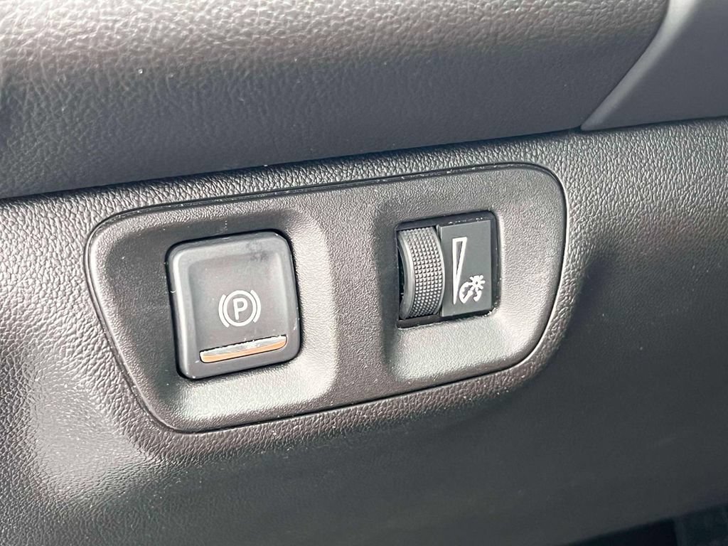 Used 2020 GMC Acadia AT4 w/ Driver Alert Package II AWD/4WD image 20