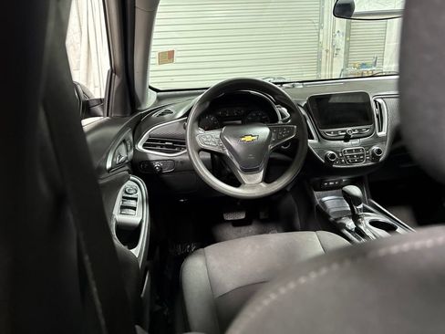 Used 2024 Chevrolet Malibu LT FWD image 17
