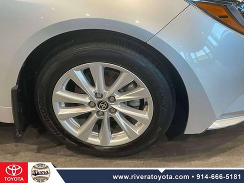 Used 2024 Toyota Corolla LE w/ LE Convenience Package FWD image 9