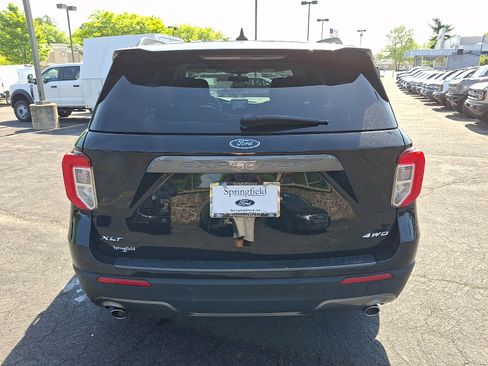 Used 2022 Ford Explorer XLT w/ Equipment Group 202A AWD/4WD image 5