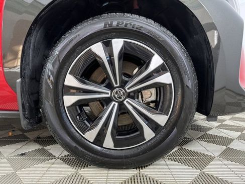 Certified 2025 Toyota bZ4X AWD image 9