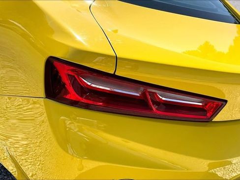 Used 2018 Chevrolet Camaro LT RWD image 24